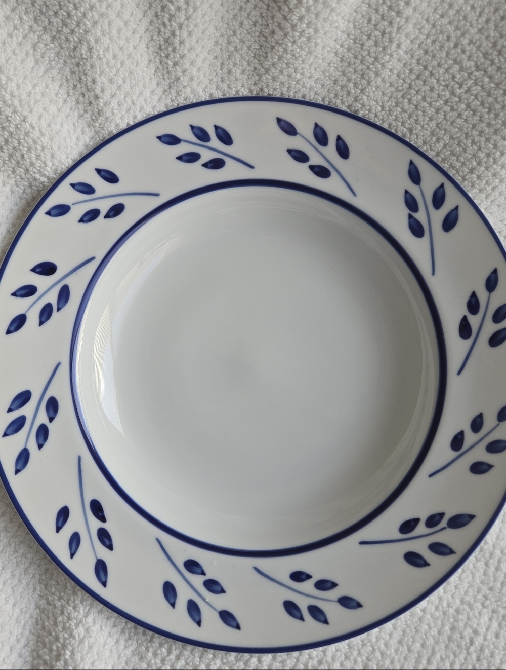 Dansk White Porcelain Sri Lanka Soup Bowl